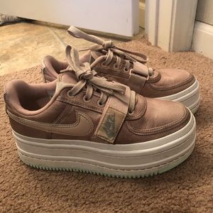 Nike Vandel 2K Particle beige (W)